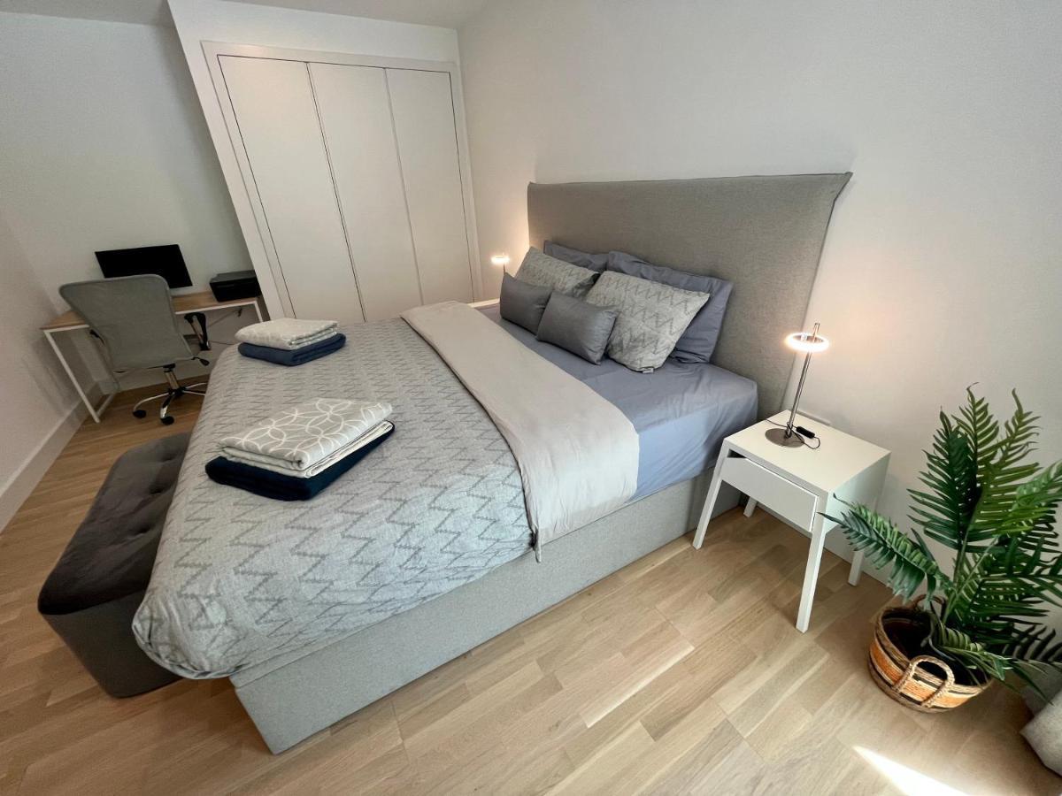 Modern Apartment With Spa And Pool Gibraltar Ngoại thất bức ảnh